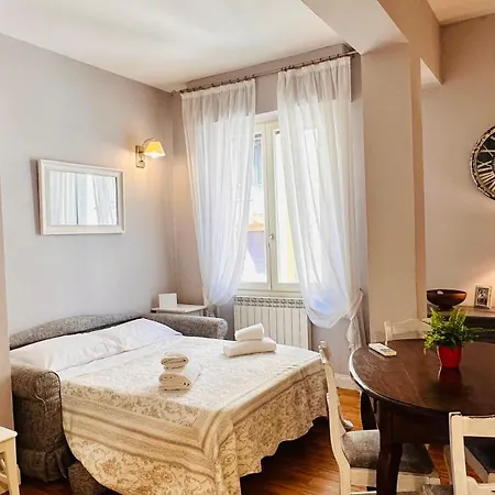 Bardi Elegance With Balcony